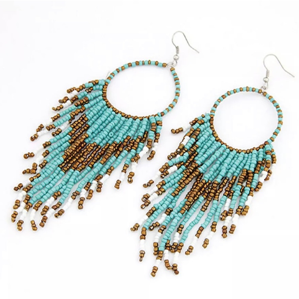 Seed bead dangle Earrings NWT
